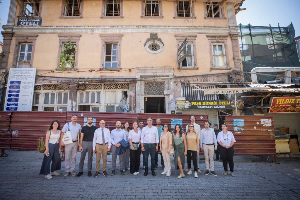 İBB ve İzmir Büyükşehir Belediyesi Ortak Projeler İçin İlk Adımları Attı
