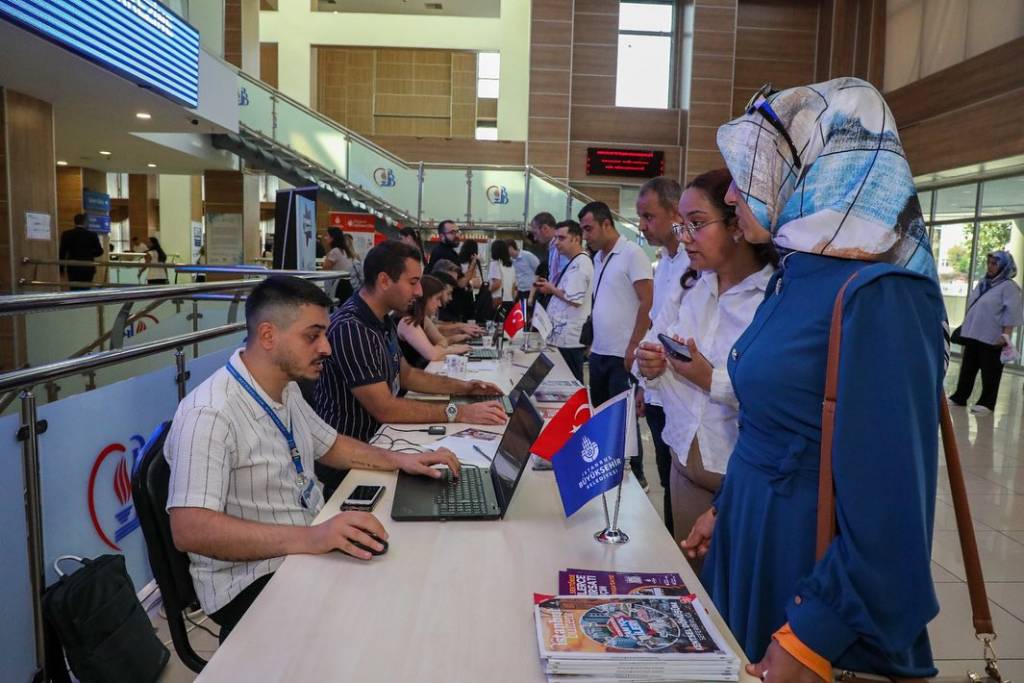 Bayrampaşa Kariyer ve İstihdam Fuarı Başarıyla Gerçekleşti