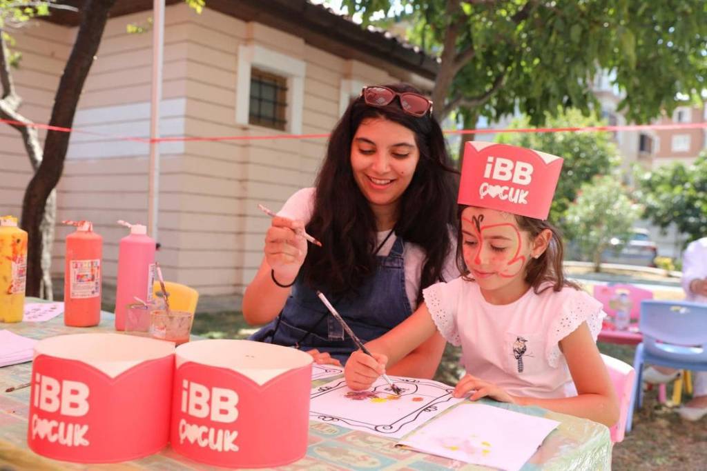 Beyoğlu'nda Çocuklar İBB Çocuk ile Eğlencenin Tadını Çıkardı