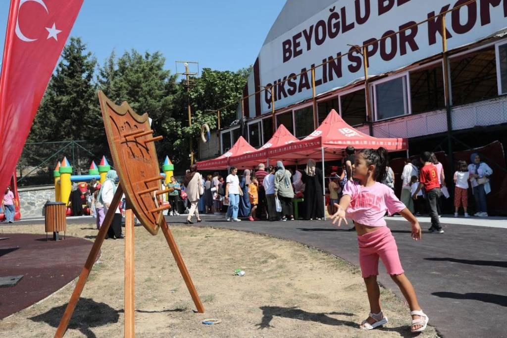 Beyoğlu'nda Çocuklar İBB Çocuk ile Eğlencenin Tadını Çıkardı