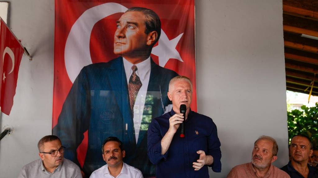İstanbul Valisi Davut Gül, Şile'de Mahalle Ziyaretleri Gerçekleştirdi
