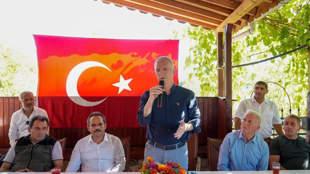 İstanbul Valisi Davut Gül, Şile'de Mahalle Ziyaretleri Gerçekleştirdi