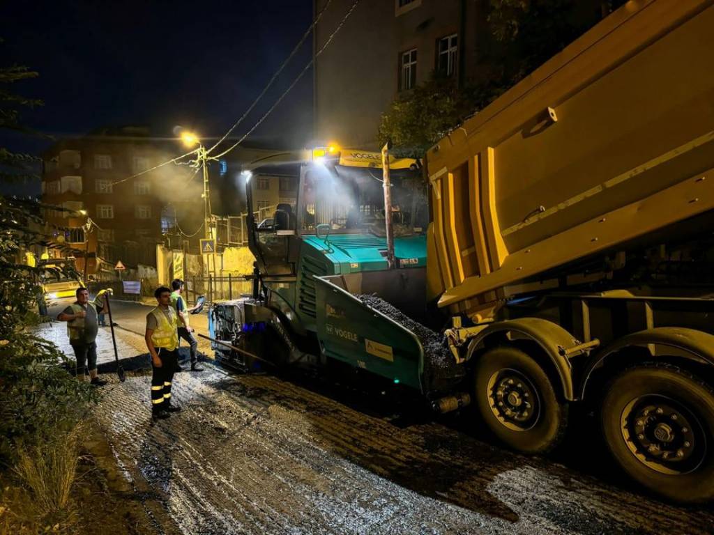 Beyoğlu Belediyesi Asfaltlama Çalışmalarına Devam Ediyor