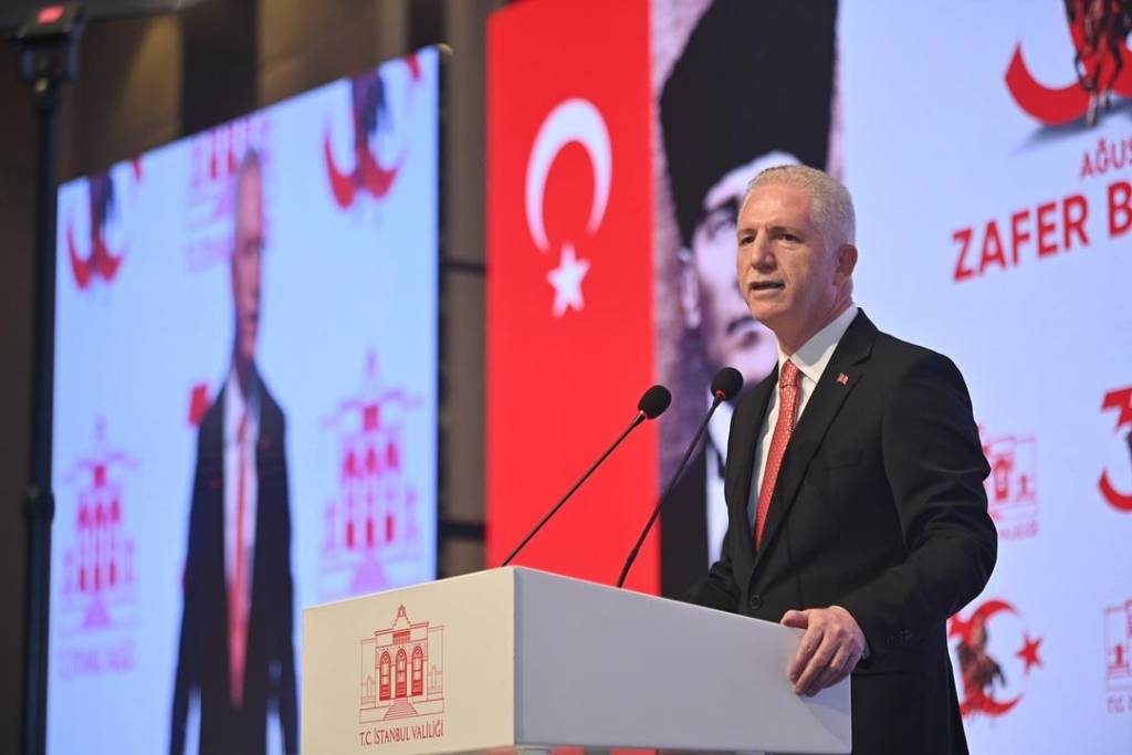 İstanbul Valiliği'nde 30 Ağustos Zafer Bayramı Töreni Düzenlendi