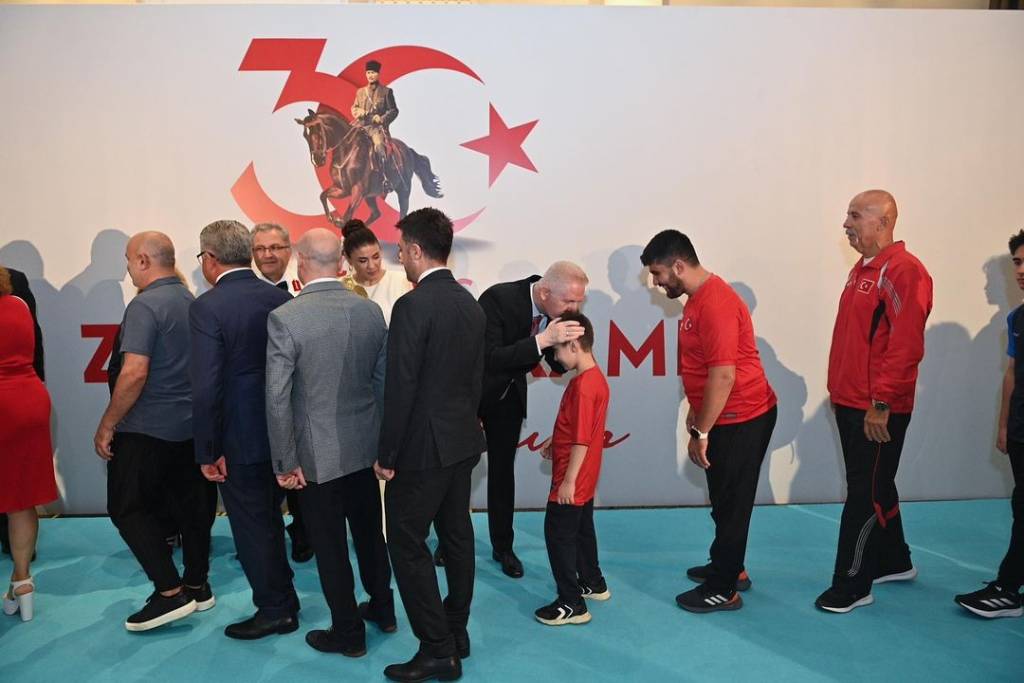 İstanbul Valiliği'nde 30 Ağustos Zafer Bayramı Töreni Düzenlendi