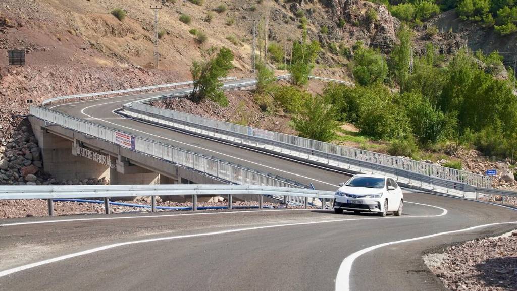 İstanbul Büyükşehir Belediyesi, Adıyaman'da Yıkılan Köprüyü Yeniden İnşa Etti