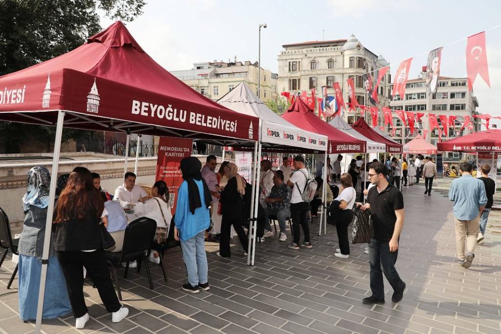 Beyoğlu Kariyer Fırsatları Buluşması: Sağlık Sektöründe Yeni İş Fırsatları