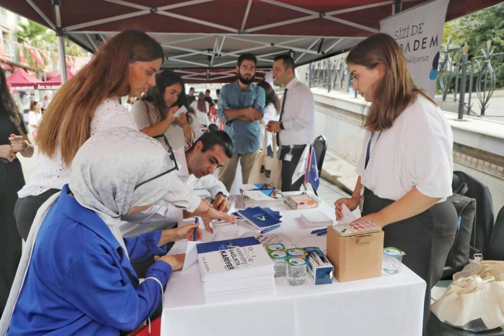 İBB ve Beyoğlu Belediyesi'nden Kariyer Fırsatları Buluşması