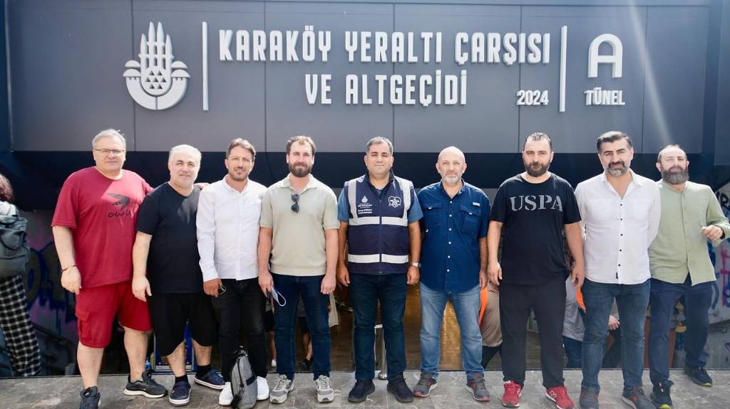 Karaköy'de Yaya Trafiği İçin Yenileme Çalışmaları Başladı