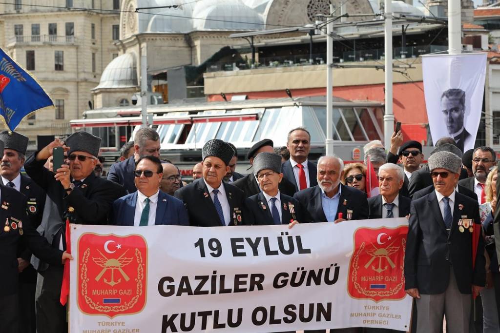 Taksim'de Gaziler Günü Kutlandı