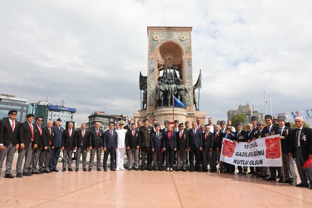 Taksim'de Gaziler Günü Kutlandı